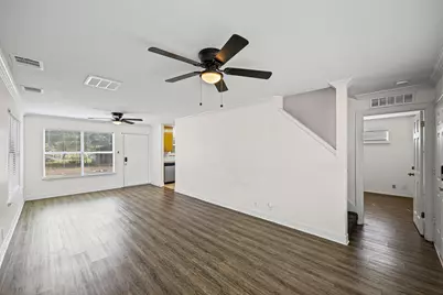 300 Blackson Avenue, Austin, TX 78752 - Photo 5