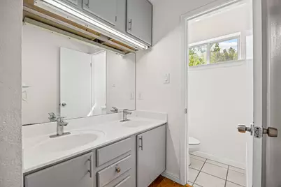300 Blackson Avenue, Austin, TX 78752 - Photo 23