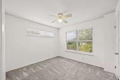 300 Blackson Avenue, Austin, TX 78752 - Photo 25