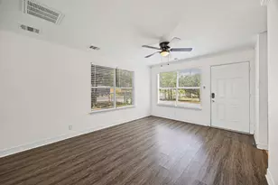 300 Blackson Ave, Austin, TX 78752 - Photo 7
