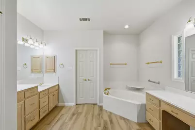 2000 Fountainwood Drive, Georgetown, TX 78633 - Photo 19