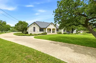 2000 Fountainwood Dr, Georgetown, TX 78633 - Photo 5
