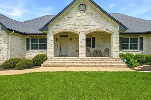 2000 Fountainwood Dr, Georgetown, TX 78633 - Photo 3