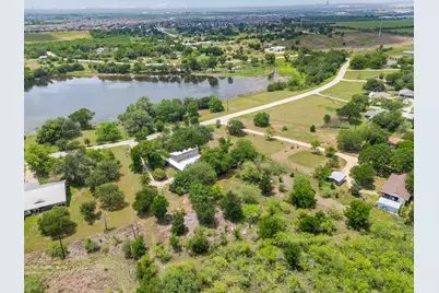 907 Horace Howard Drive, San Marcos, TX 78666 - Photo 3