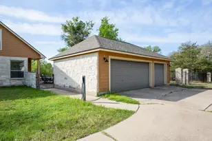 154 Old Settlers Dr, Bastrop, TX 78602 - Photo 33