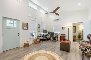 10213 Thomas Ln, Dripping Springs, TX 78620 - Photo 23