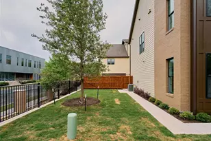 2209 Woodland Ave, Austin, TX 78741 - Photo 33