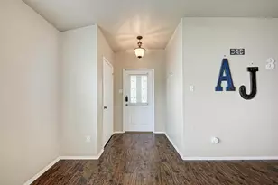 305 Creek Ledge Dr, Hutto, TX 78634 - Photo 5