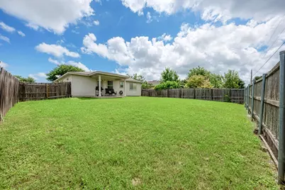305 Creek Ledge Drive, Hutto, TX 78634 - Photo 33