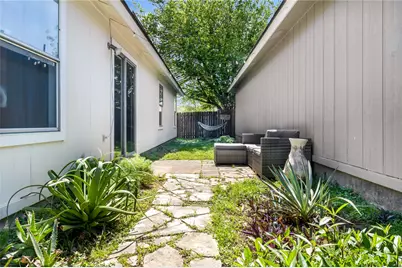 5935 Kevin Kelly Place, Austin, TX 78727 - Photo 33