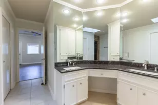 10907 Legends Ln, Austin, TX 78747 - Photo 19