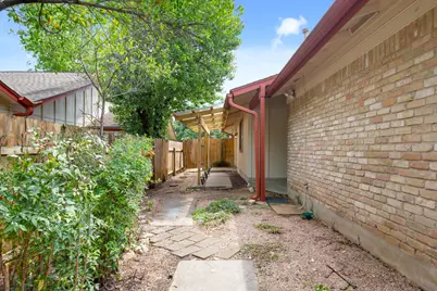 9001 Parkfield Drive #B, Austin, TX 78758 - Photo 3