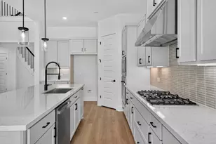 9104 The Ravine Wy, Austin, TX 78744 - Photo 3