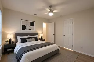 104 E Eggleston St, Manor, TX 78653 - Photo 9