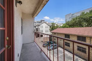 706 W 22nd St, Austin, TX 78705 - Photo 13