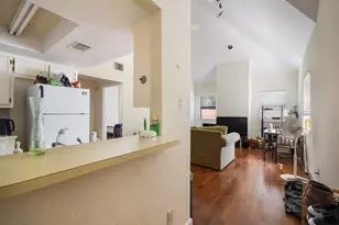 706 W 22nd St, Austin, TX 78705 - Photo 19