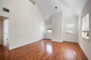 706 W 22nd St, Austin, TX 78705 - Photo 11