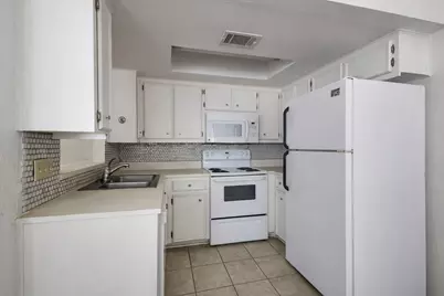 706 W 22nd Street #306, Austin, TX 78705 - Photo 5