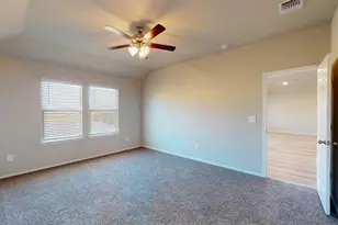 124 McNamara Ct, Jarrell, TX 76537 - Photo 13