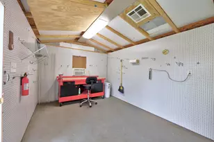 8303 Cliffview Dr, Austin, TX 78759 - Photo 23