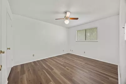 8303 Cliffview Drive, Austin, TX 78759 - Photo 15