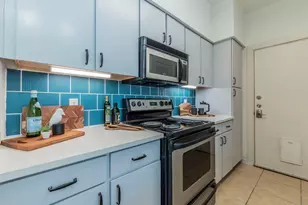 1201 Grove Blvd, Austin, TX 78741 - Photo 3