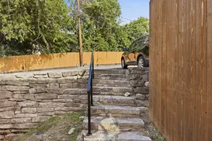 6406 Chimney Creek Cir, Austin, TX 78723 - Photo 27