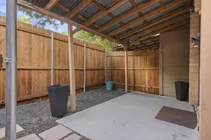 6406 Chimney Creek Cir, Austin, TX 78723 - Photo 25