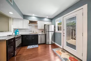 7409 Shadow Hill Dr, Austin, TX 78731 - Photo 9