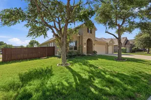 2508 Hilltop Divide Ln, Leander, TX 78641 - Photo 3