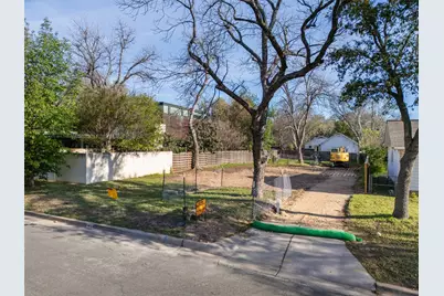 1916 W 38th Street, Austin, TX 78731 - Photo 3
