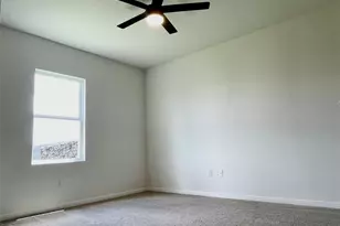 532 Peony Ct, Jarrell, TX 76537 - Photo 9