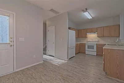 1102 E 3rd Street, Georgetown, TX 78626 - Photo 11