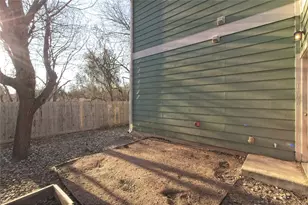 1102 E 3rd St, Georgetown, TX 78626 - Photo 27