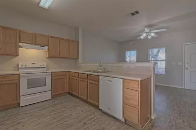 1102 E 3rd Street, Georgetown, TX 78626 - Photo 13