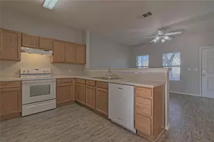 1102 E 3rd St, Georgetown, TX 78626 - Photo 13