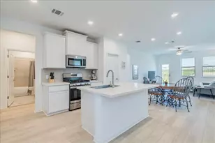 802 Papaya Dr, Buda, TX 78610 - Photo 3
