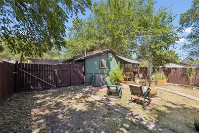 734 Neches Street, Lockhart, TX 78644 - Photo 19