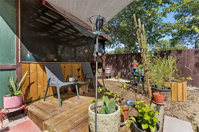 734 Neches Street, Lockhart, TX 78644 - Photo 23