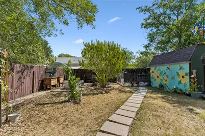 734 Neches Street, Lockhart, TX 78644 - Photo 21