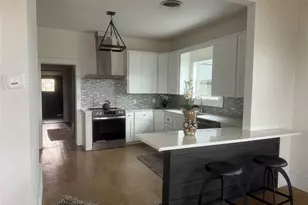 405 E College St, Llano, TX 78643 - Photo 5