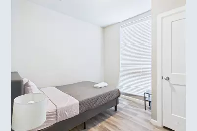 911 W 22nd Street #202, Austin, TX 78705 - Photo 5