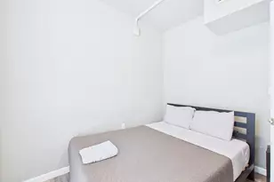 911 W 22nd St, Austin, TX 78705 - Photo 11