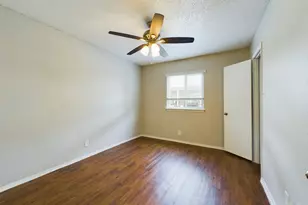 2401 Manor Rd, Austin, TX 78722 - Photo 9