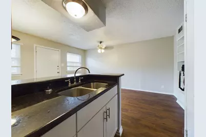 2401 Manor Road #125, Austin, TX 78722 - Photo 5