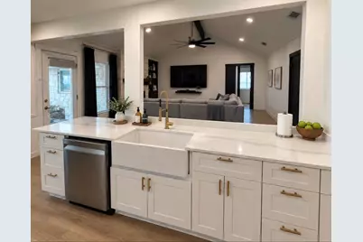 9501 Bldg One Meadowheath Drive, Austin, TX 78729 - Photo 7