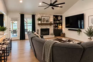 9501 Bldg One Meadowheath Dr, Austin, TX 78729 - Photo 3