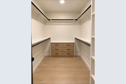 9501 Bldg One Meadowheath Drive, Austin, TX 78729 - Photo 17
