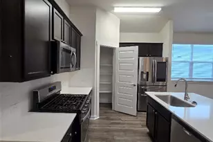 7917 Linnie Ln, Austin, TX 78724 - Photo 5