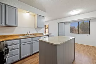 2303 Carolyn Dr, Taylor, TX 76574 - Photo 3